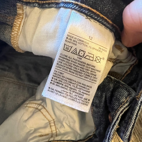 Old Navy Shorts - Picture 4 of 4